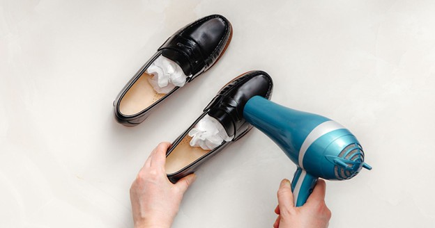 Drying shoes without damaging them