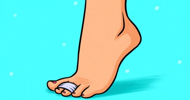 استفاده از نوار چسب برای پوشیدن کفش پاشنه بلند