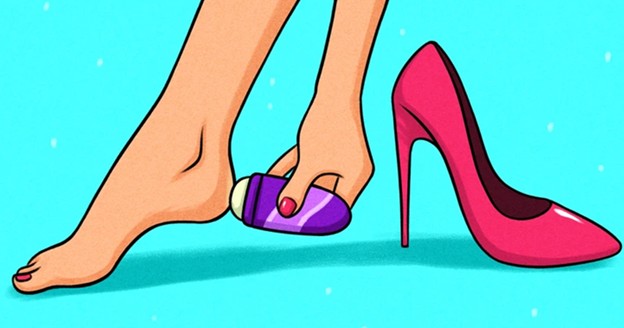 برای پوشیدن راحت کفش پاشنه دار می توان از ژل ضد تعریق یا دئودرانت استفاده کرد