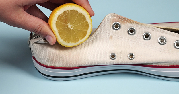 Removing yellowing from shoes with lemon juice